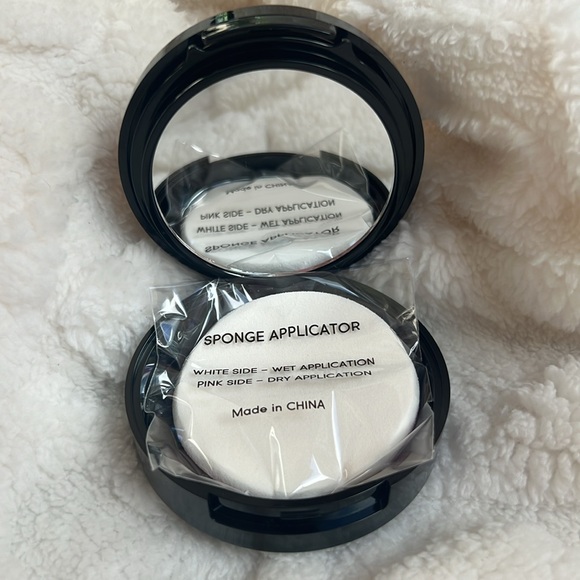 New Laura Geller Double Take Baked Foundation - Light - Picture 7 of 7